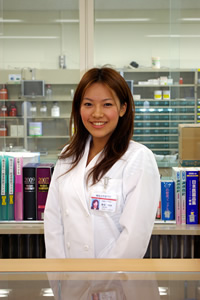 昭和大学薬学部3年 新名愛沙